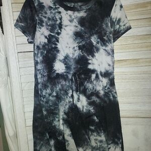 Chic Black and White Tie-Dye Dress